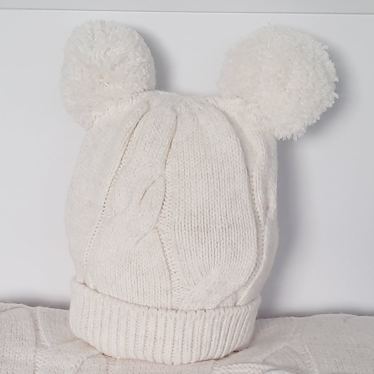 Luxury Gender Neutral Baby Blanket & Beanie Gift Box