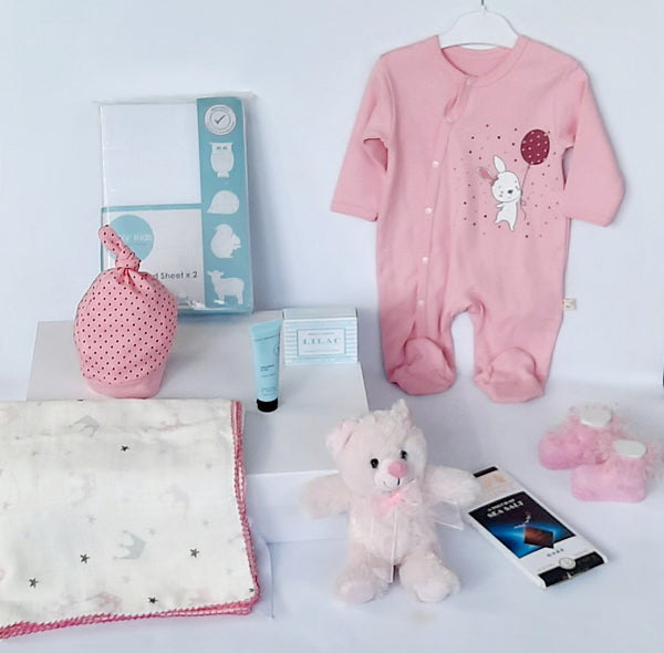 Mum & Baby Girl Newborn Gift Box