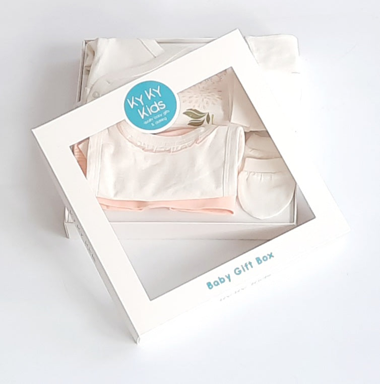 Baby Girl Flor Gift Box
