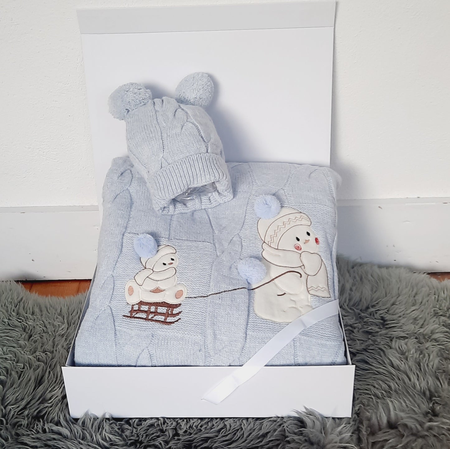 Luxury Baby Boys Blue Blanket & Beanie Gift Box